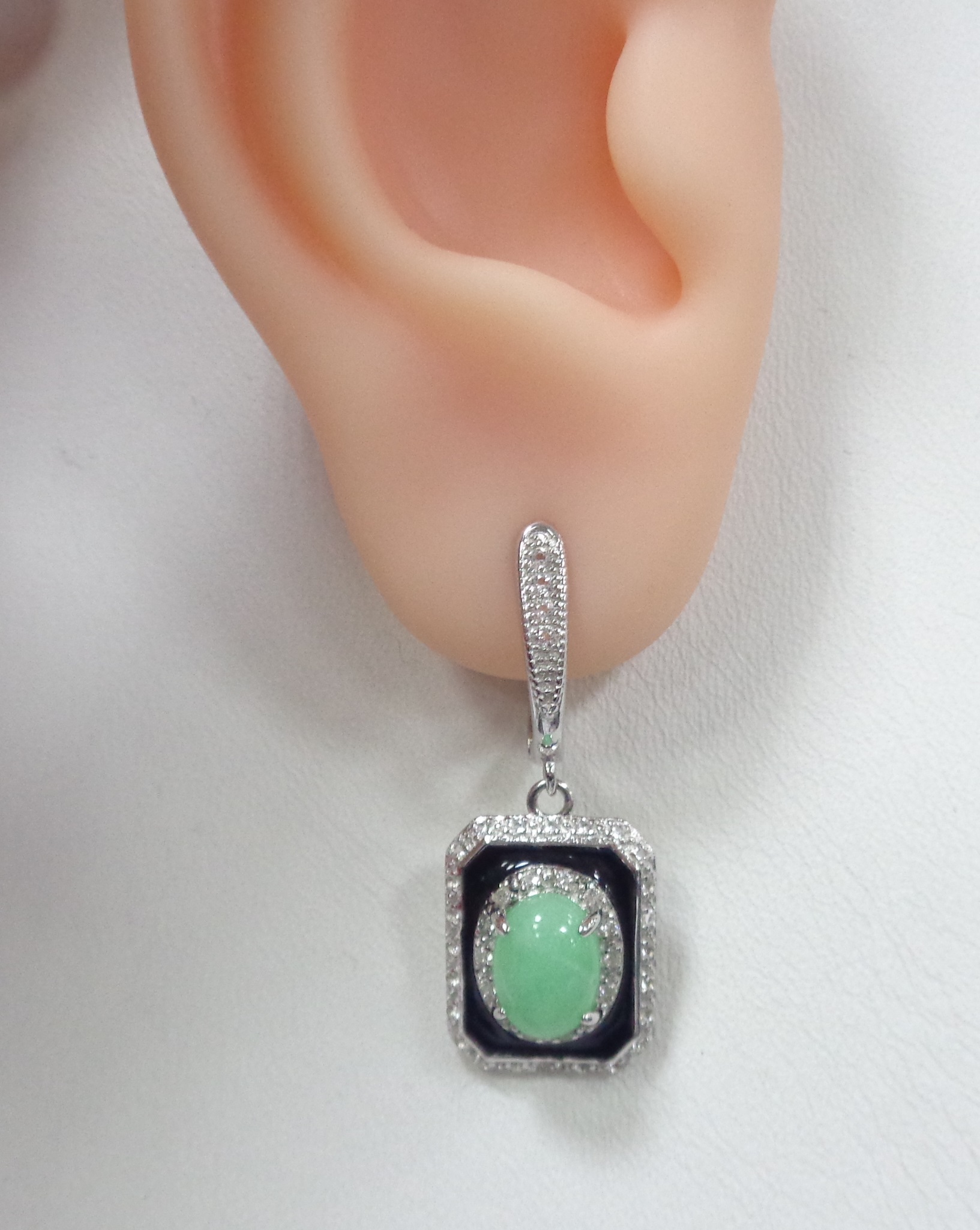 Серебряные серьги с зелеными халцедонами